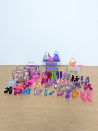 Lote zapatos y accesorios Barbie clone 