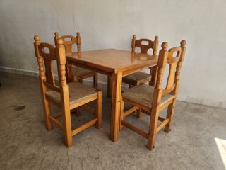 Mesa Comedor Pino y 4 Sillas