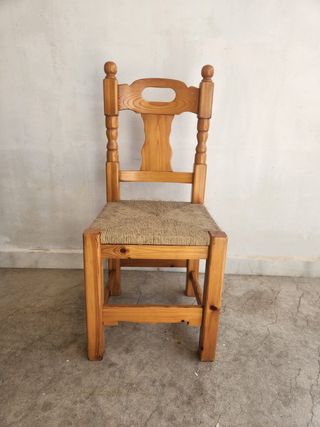 Mesa Comedor Pino y 4 Sillas