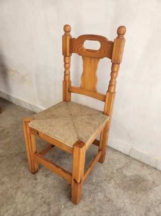 Mesa Comedor Pino y 4 Sillas