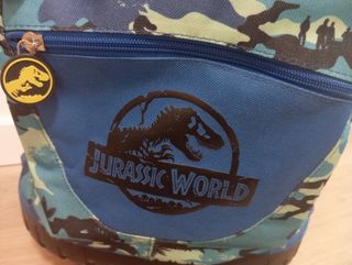 Mochila jurassic world.