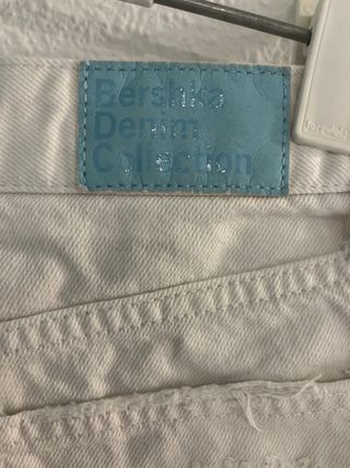 Shorts vaqueros blancos rotos