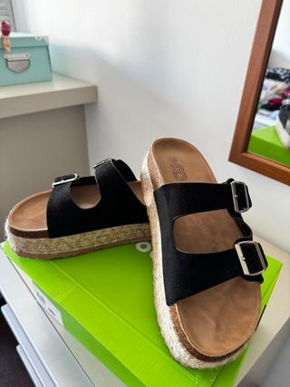 Sandalias planas negras verano
