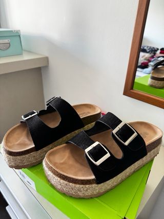 Sandalias planas negras verano