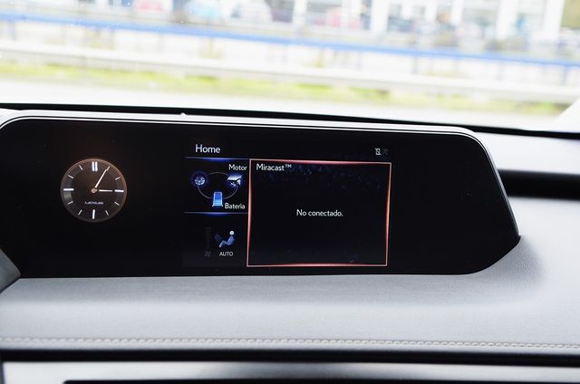 Lexus UX F-Sport Hibrido-Navegacion-Full Led-Camar