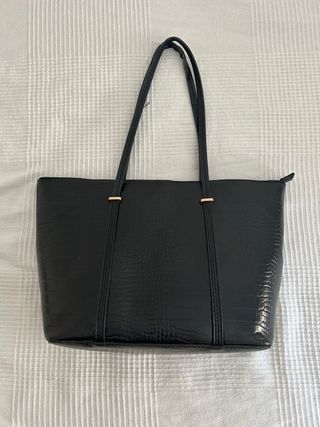 Bolso negro tipo tote
