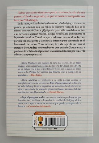 Bajo el paraguas azul