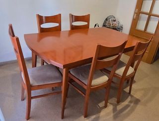 Mesa comedor madera 5 sillas extensible..