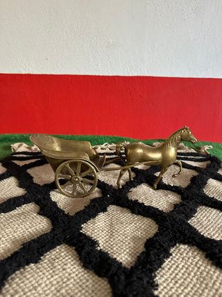 Calesa caballo bronce