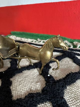 Calesa caballo bronce