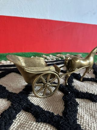 Calesa caballo bronce