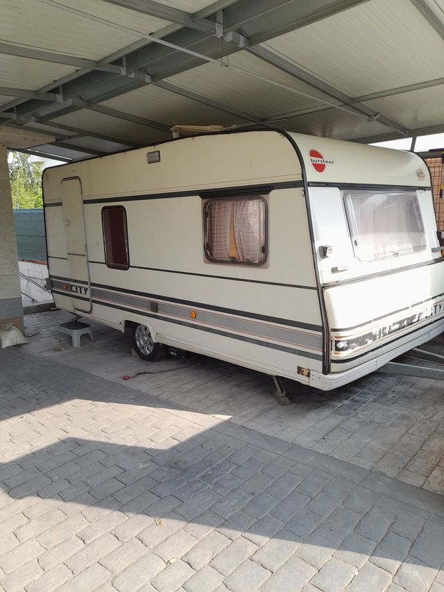 ➡️ CARAVANA BURSTNER 450 CON MOVIMIENTO CON MANDO