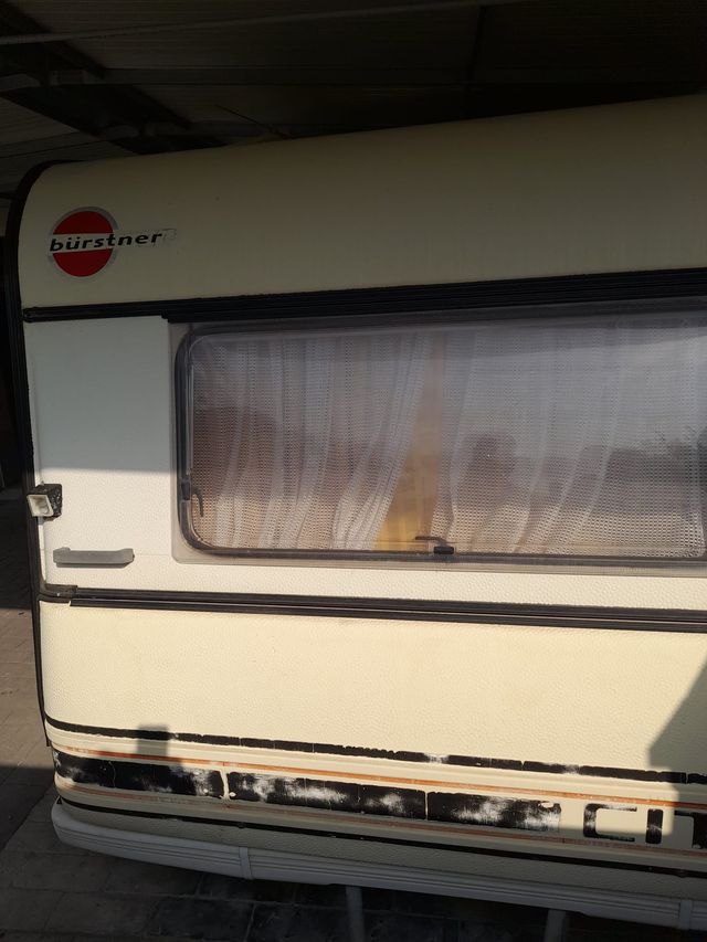 ➡️ CARAVANA BURSTNER 450 CON MOVIMIENTO CON MANDO