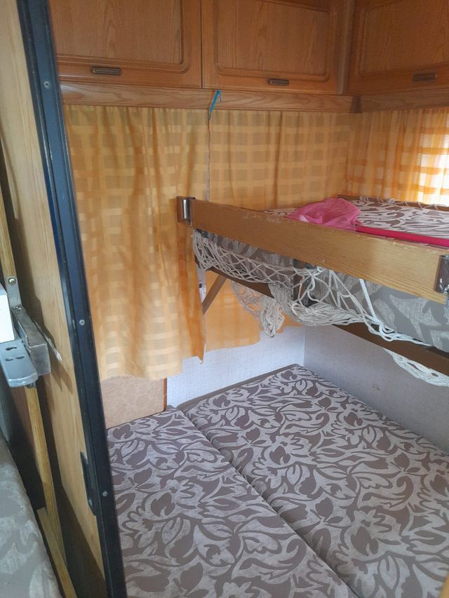 ➡️ CARAVANA BURSTNER 450 CON MOVIMIENTO CON MANDO