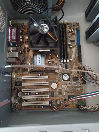 Ordenador AMD Athlon XP 64