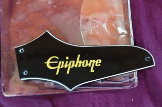 Trussrod cover tapa alma bajo Epiphone Thunderbird