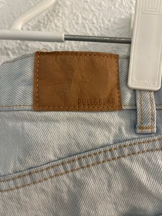 Shorts rotos azules claros