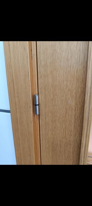 Puerta madera maciza con cristal 