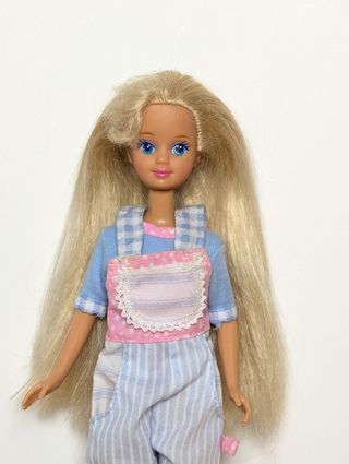 Muñeca Barbie Skipper cool crimp 