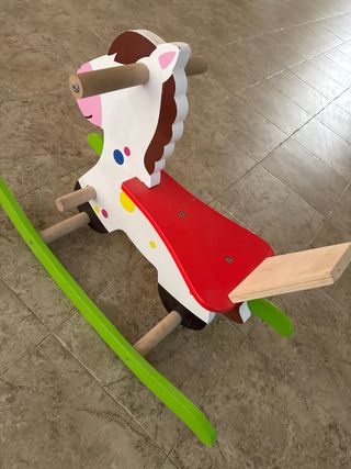 Caballo mecedora infantil