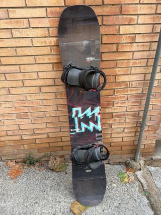 Snowboard + Fijaciones K2