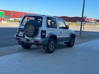 Mitsubishi Montero 1999