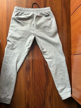 Sudadera y pantalón  NASA Moon gris