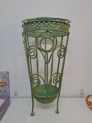 Paraguero metal verde antiguo