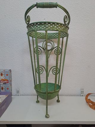 Paraguero metal verde antiguo