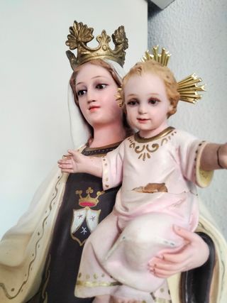 Virgen del Carmen Olot - Estatua
