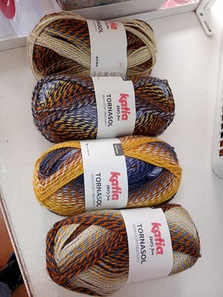 Ovillos Katia Tornasol n54 18 ovillos