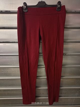 Pantaloni leggings da donna.. bordò...