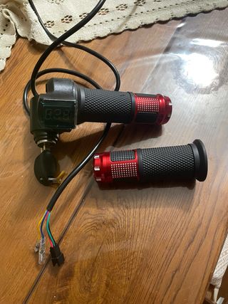 Puños acelerador patinete eléctrico