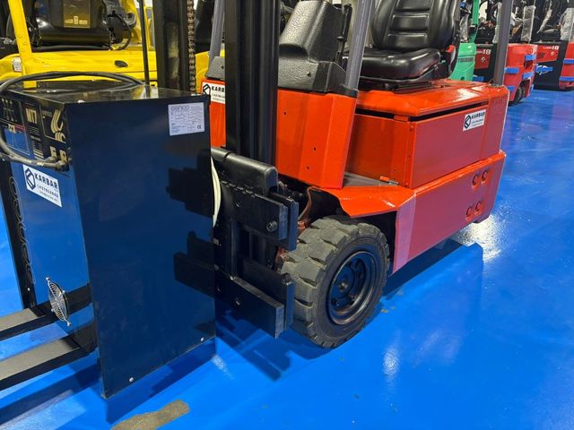 581 - Linde E15 1500Kg Eléctrica Económica