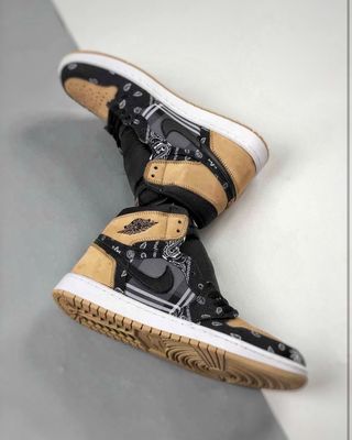 Zapatillas Air Jordan 1 - Travis Scott
