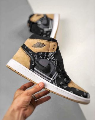 Zapatillas Air Jordan 1 - Travis Scott