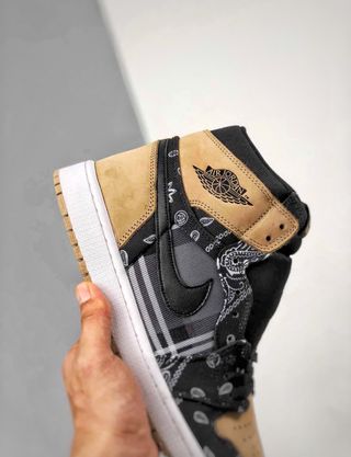 Zapatillas Air Jordan 1 - Travis Scott