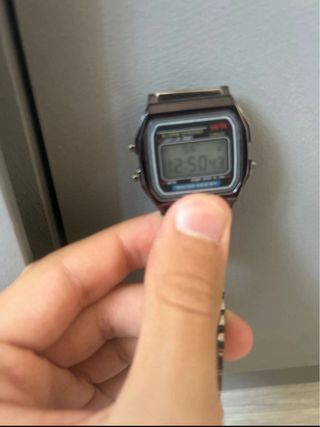 orologio in stile casio