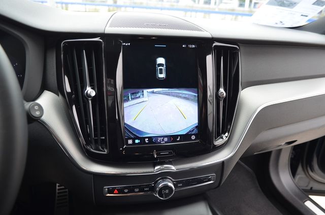 Volvo XC60 D4 R-Design+Camara Trasera+Navegacion