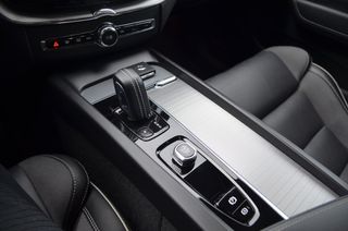 Volvo XC60 D4 R-Design+Camara Trasera+Navegacion