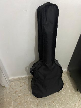 Guitarra española totalmente nueva