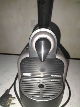 Cafetera Nespresso DeLonghi