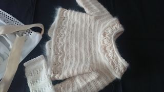 Conjunto bebé vintage: faldón , chaquetas y babero
