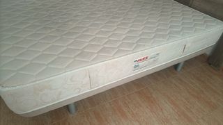 Colchón FLEX y Base Tapizada 