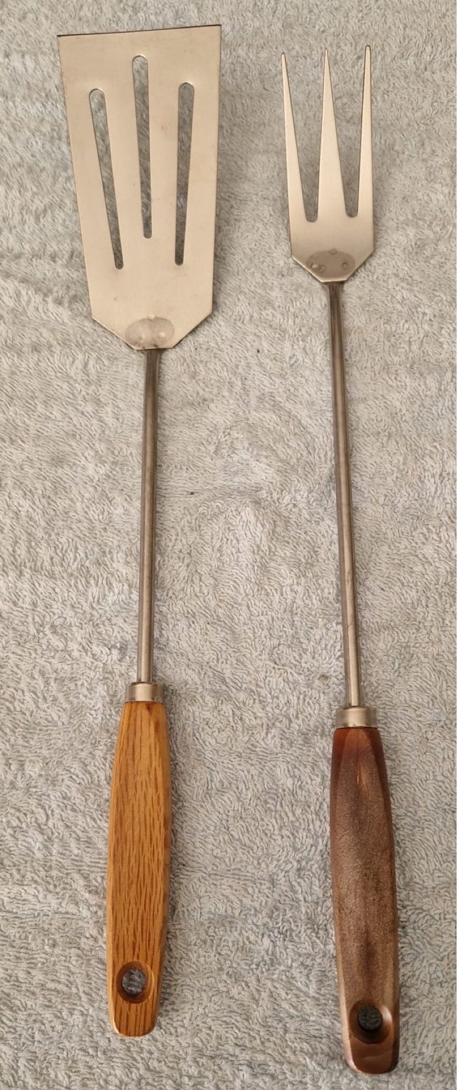 Espumadera y Tenedor Inox. - Madera