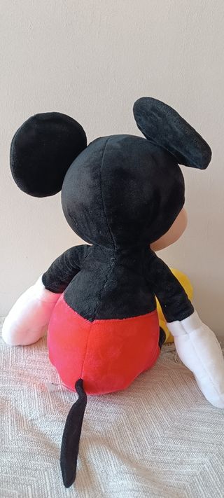 Peluche Mickey Mouse mediano 