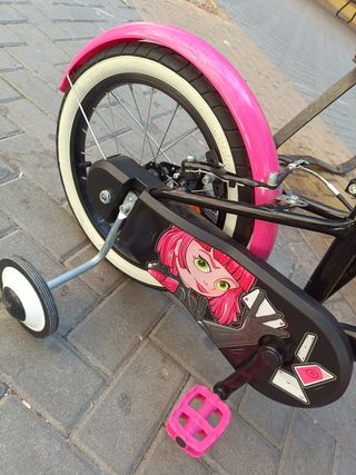 Bicicleta niña 16" Btwin
(Regalo casco y guantes)
