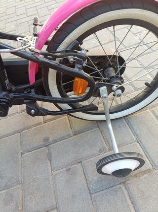 Bicicleta niña 16" Btwin
(Regalo casco y guantes)
