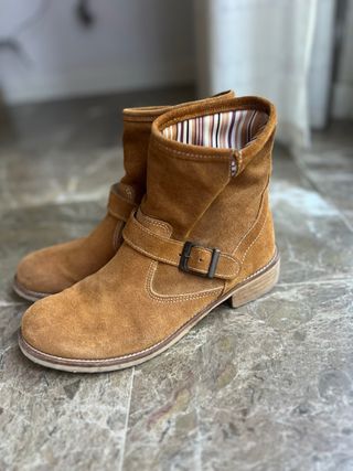 Stivaletti camoscio marroni