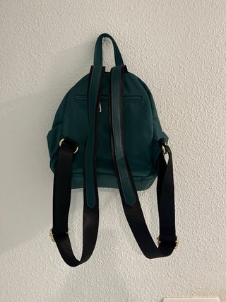Mochila verde pequeña Detalles dorados